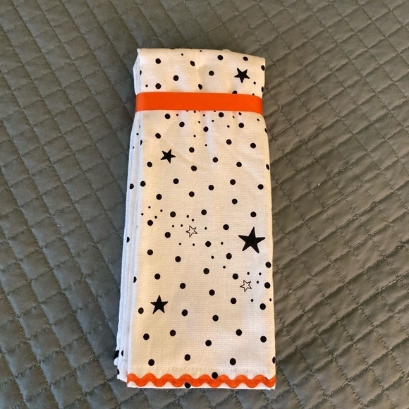 NWT Johanna Parker TEAPOT WITCH Carnival Cottage Kitchen Towels Set of 2 - Picture 3 of 4